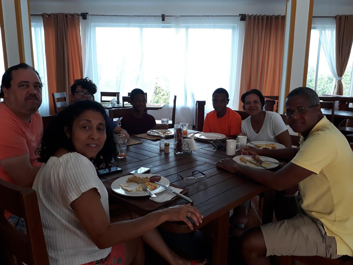 Figaro Hotel Samana Eksteriør bilde
