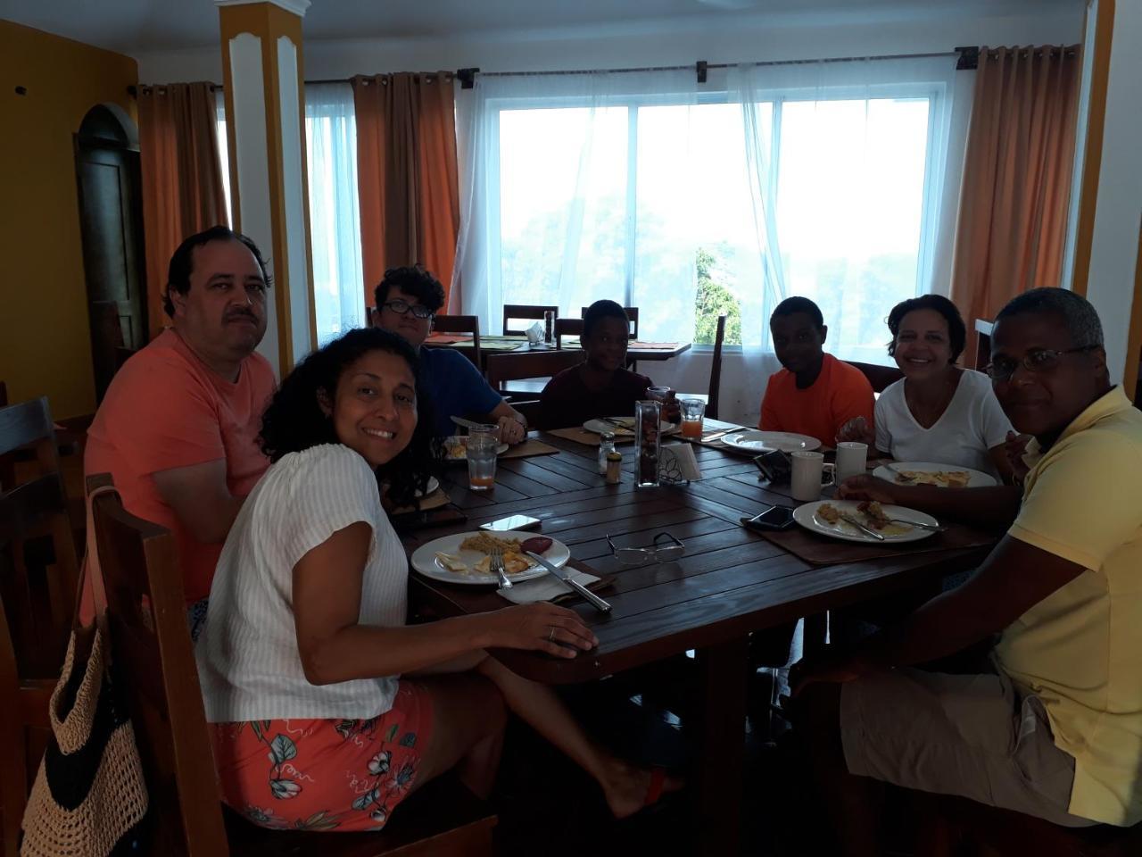 Figaro Hotel Samana Eksteriør bilde